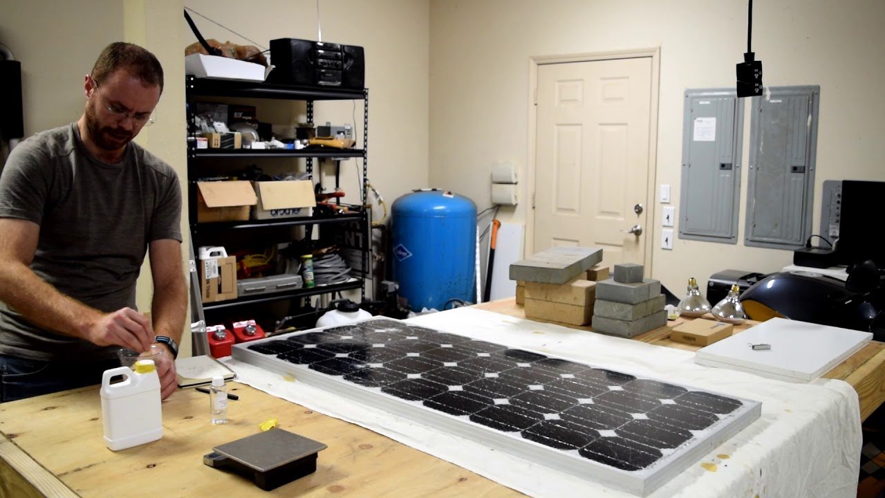 glass vs plastic solar panel